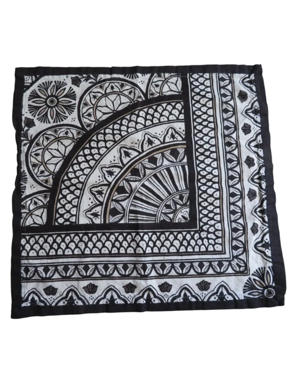 Pottery Barn Black White Cotton Marrakesh Napkin 20”x20” Square Made in Turkey
